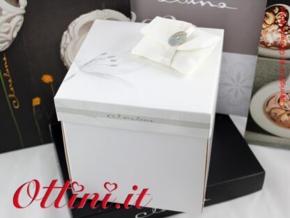 Bomboniera Claraluna 20222 Vaso Bianco piccolo in porcellana traforata con confezione e partecipazioni omaggio