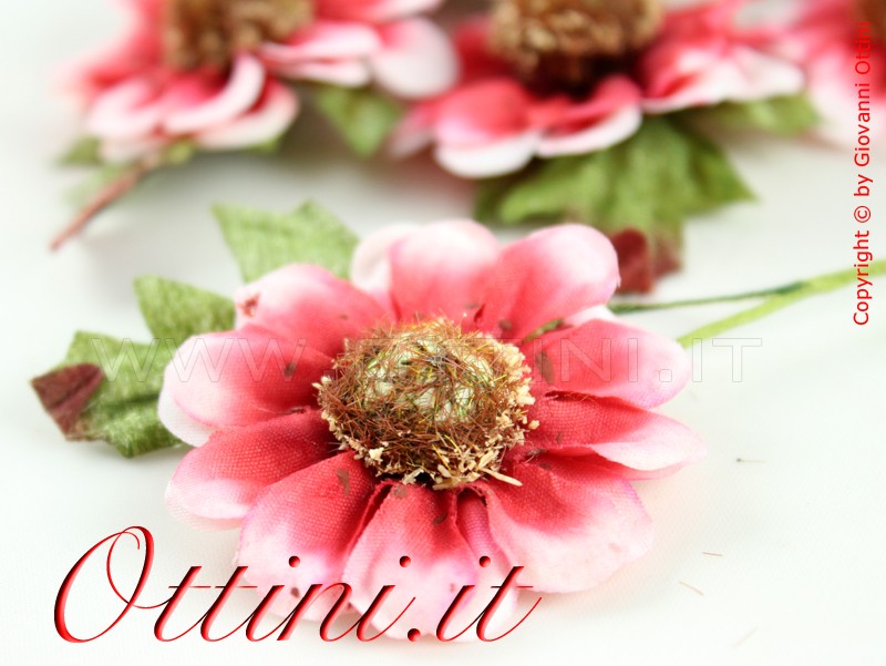 fiore artificiale fiori artificiali per acconciature confezione sacchettini bomboniera, composizioni composizione fiorellino margherita fiore singolo rossa rosso accessori accessorio decoro