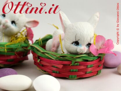 Coniglietti in porcellana con cestino