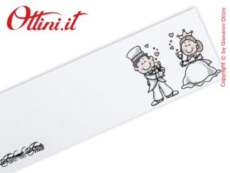 Bigliettino Bomboniera raffigurante due sposini simpaticissimi che festeggiano con un brindisi il loro matrimonio. Ideale per matrimoni a tema vino