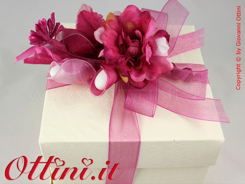 Pick Portaconfetti Dalia Fuxia con racchette - Confezione per bomboniera in abbinamento con le bomboniere di Ottini.it