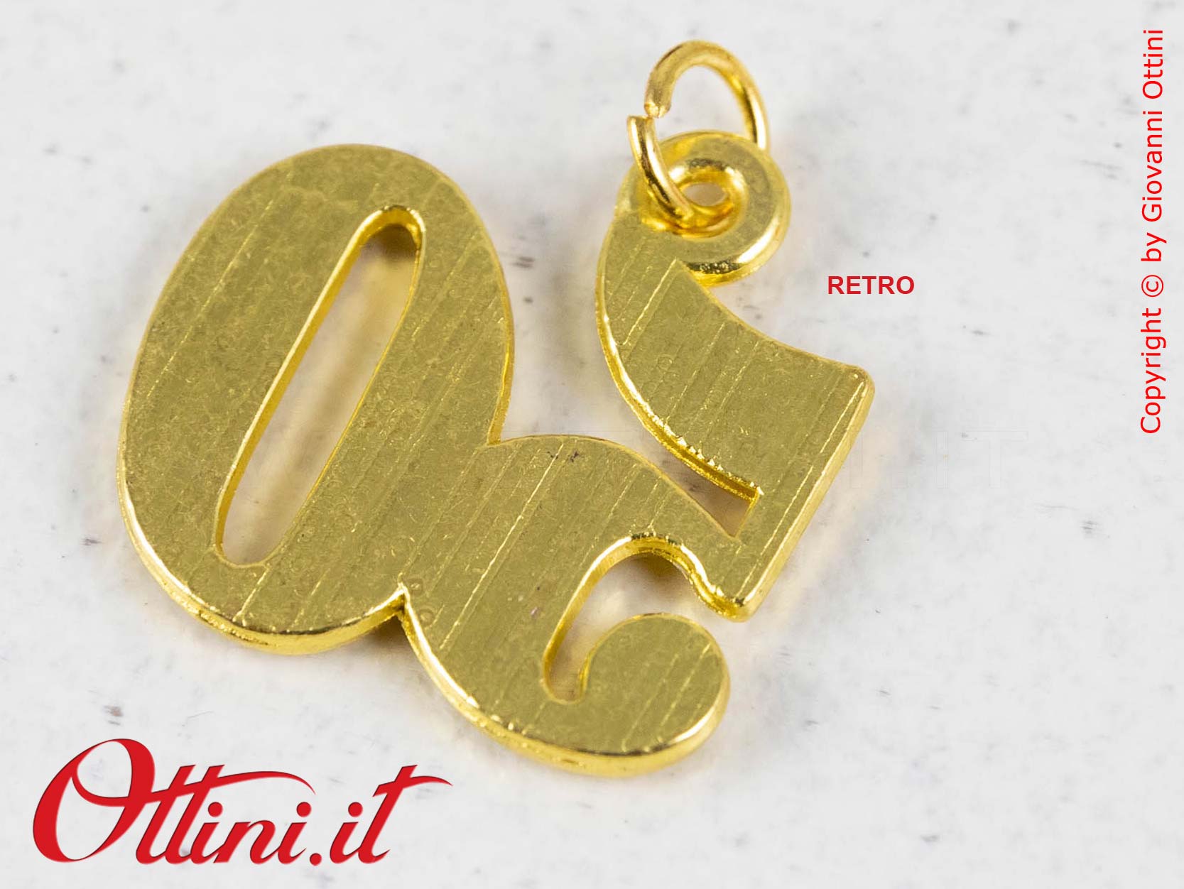 CK8537 Ciondolo Dorato 50 anni matrimonio con Strass in metallo per personalizzare sacchettini e bomboniere nozze d'oro 50° anniversarioCK8537 Ciondolo Dorato 50 anni matrimonio con Strass in metallo per personalizzare sacchettini e bomboniere nozze d'oro 50° anniversario