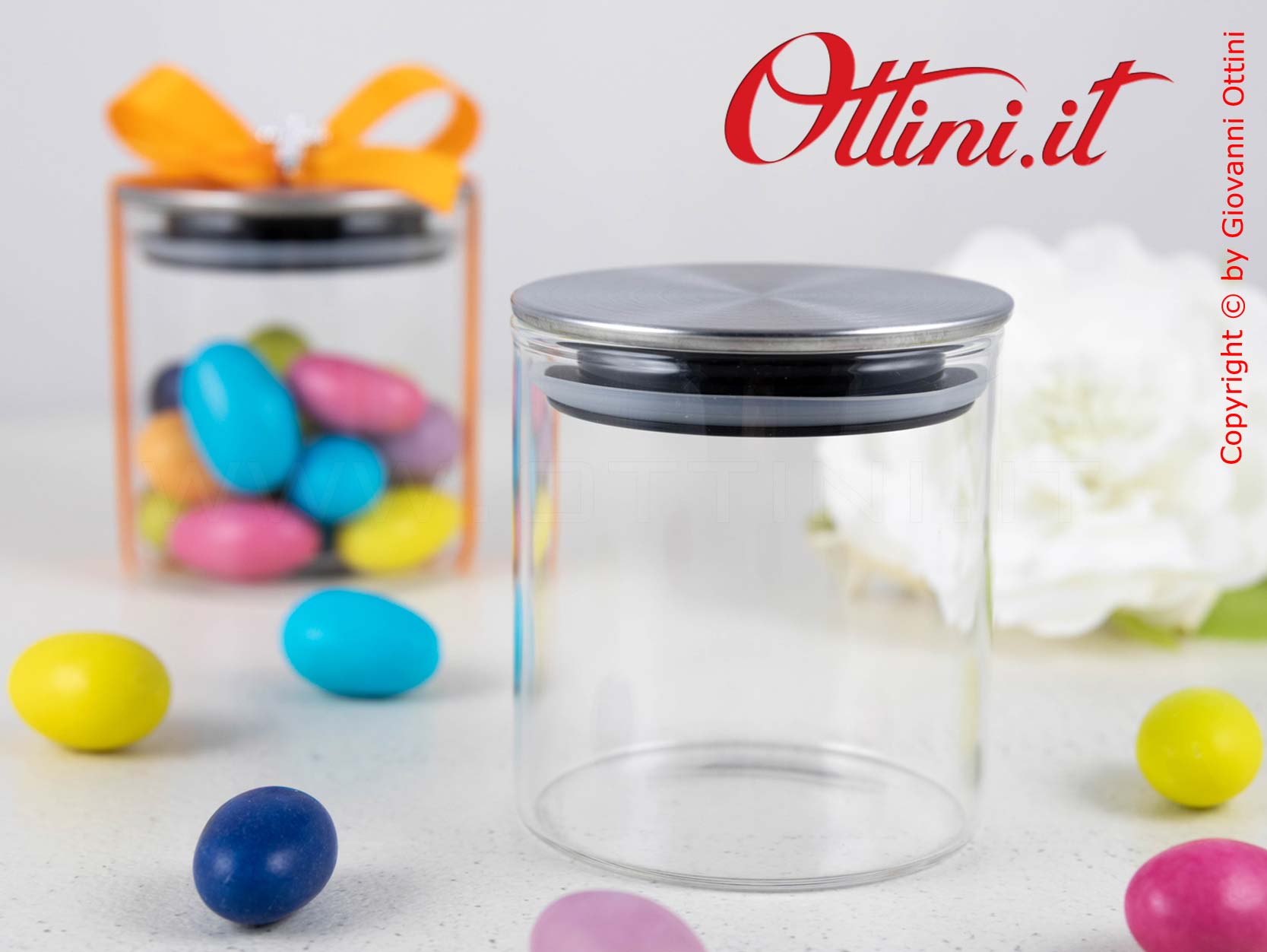 TB1641 Barattolo rotondo in Vetro da 160ml con Tappo in Metallo satinato con guarnizione in silicone per chiusura ermetica.