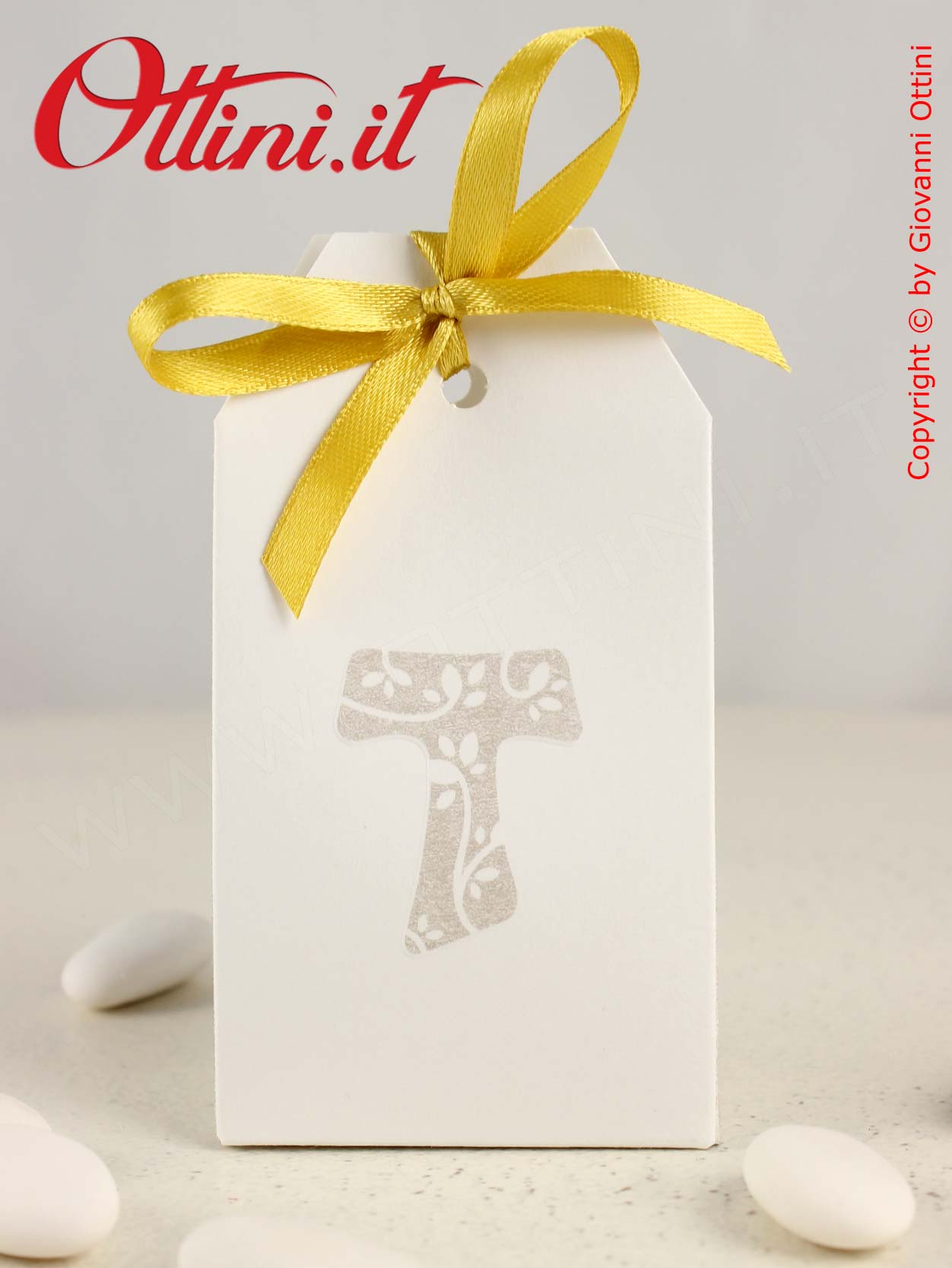 16800 Originale Scatolina a forma di Tag porta confetti con stampa croce di Tau, indicata per Prima Comunione