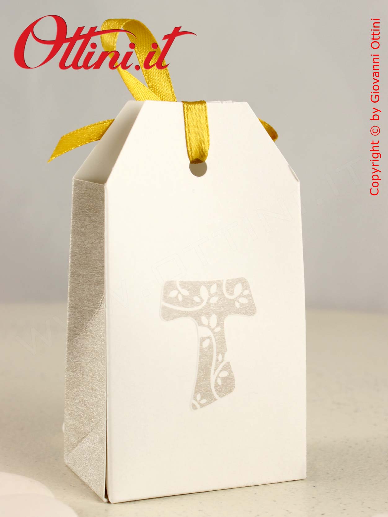 16800 Originale Scatolina a forma di Tag porta confetti con stampa croce di Tau, indicata per Prima Comunione
