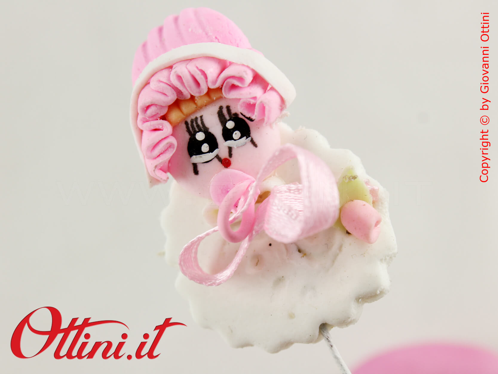 Faccina in Resina Neonata in stile fimo ideale per decorare sacchettini, scatole bomboniera, articoli da regalo Battesimo e Nascita bambina