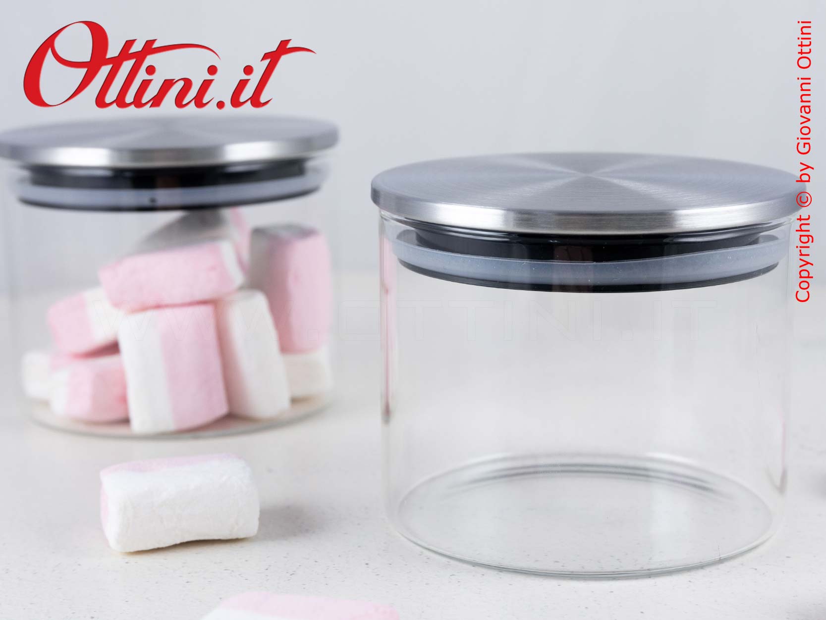 TB1639 Barattolo rotondo in Vetro da 450ml con Tappo in Metallo satinato con guarnizione in silicone per chiusura ermetica.