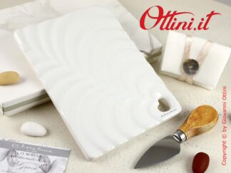 24091 Claraluna - Tagliere onde con coltellino in porcellana bianca smaltata. Bomboniere utili per la cucina e la tavola. Completa di confezione.