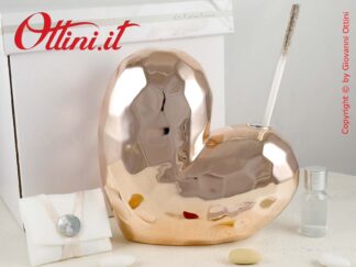24127 Claraluna - Diffusore grande in porcellana a forma di cuore con finitura metal oro rosa. Bomboniere utili per casa. Completo di confezione e profumo.