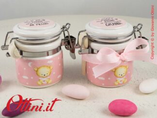 01A185 Barattolo Orsetto Rosa in ceramica con tappo ermetico. Disponibile in 2 versioni assortiti è una bomboniera ideale per nascita e battesimo bambina