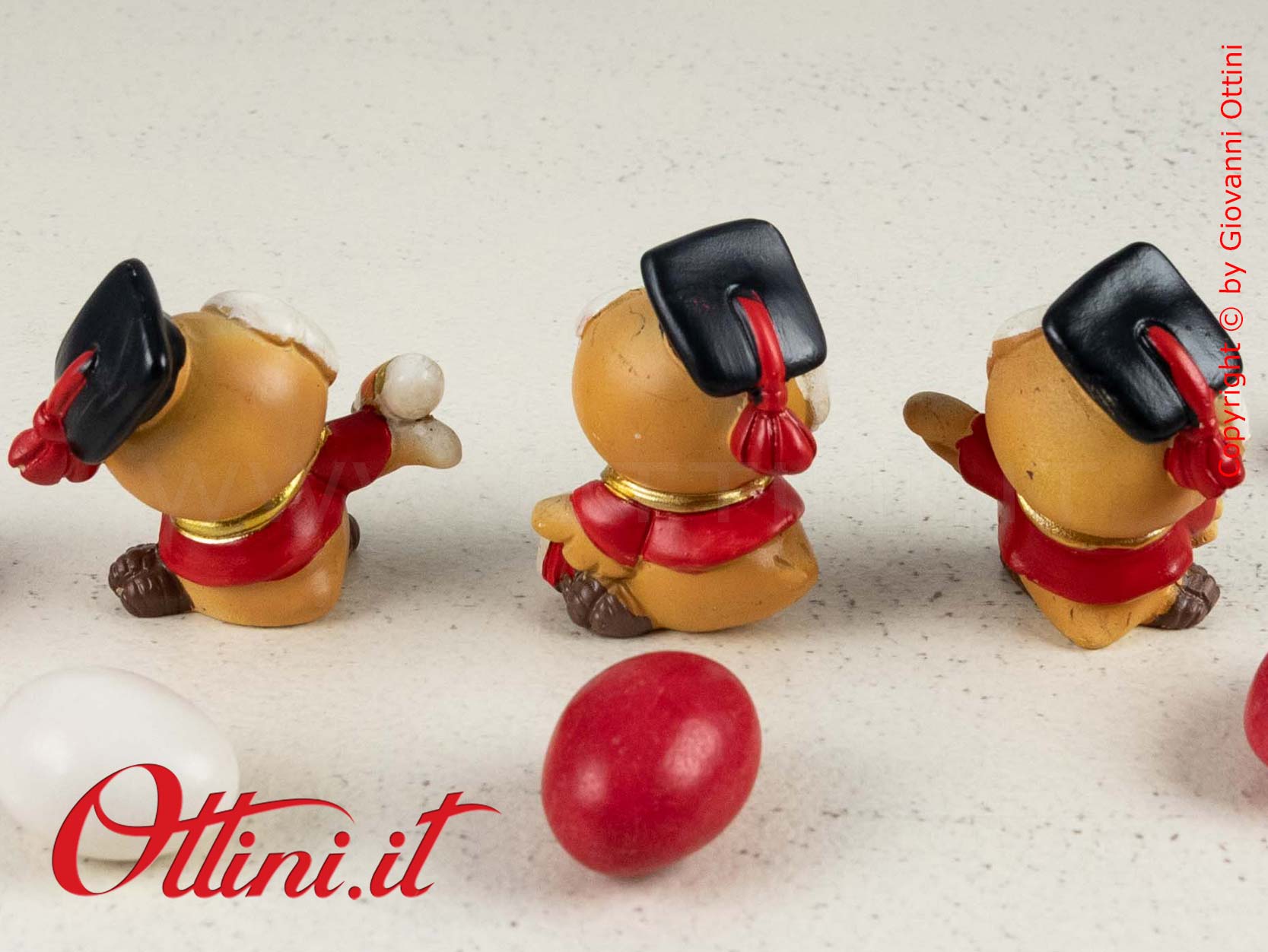 04A396 Gufetto laurea realizzato in resina e tre modelli, ideale come decoro per barattoli, vasetti e bomboniere laureandi