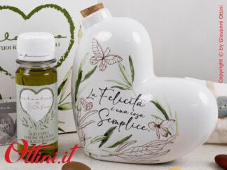 25072O Claraluna - L'Oliera Grande Cuore completa di Olio di Claraluna è una bomboniera elegante e utile in cucina o a tavola, ideale bomboniera matrimonio