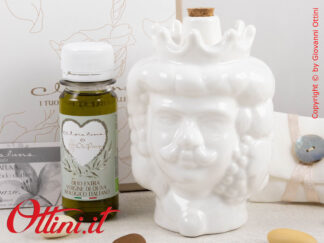 25075O Claraluna - L'Oliera testa di Moro in porcellana con Olio di Claraluna è una bomboniera elegante e utile in cucina o a tavola, ideale per matrimonio