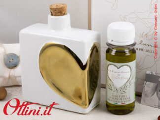 25076O Claraluna - L'Oliera Cuore Gold con Olio in porcellana di Claraluna è una bomboniera elegante e utile in cucina o a tavola, ideale per matrimonio