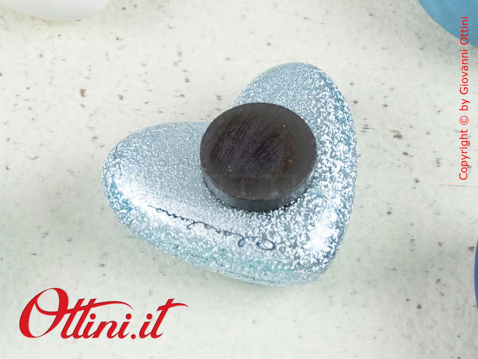 24315 Claraluna - Il Magnete Cuoricino colore Azzurro Brillante è ideale per decorare sacchettini e Barattoli, ideale anche come segnaposto