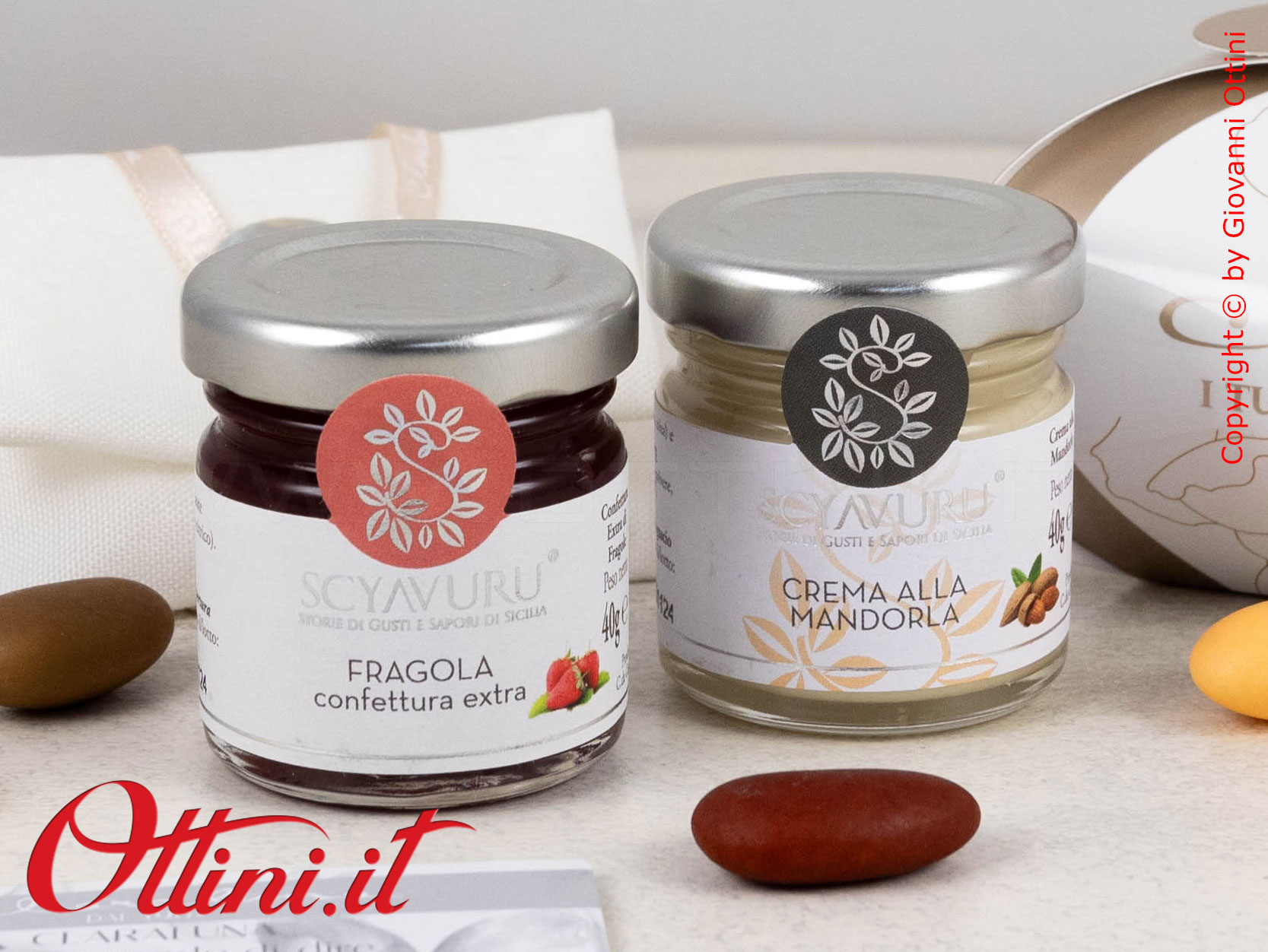 25086 Claraluna - Bomboniera Gastronomica Vasetto di Marmellata ai frutti di bosco + Crema alla mandorla. Ideale come bomboniera gastronomica