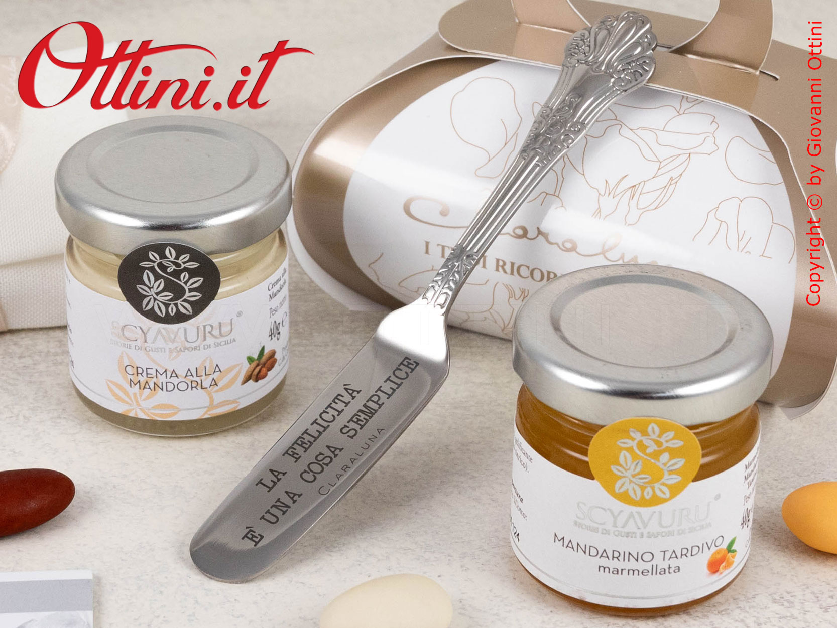 25087C Claraluna - Bomboniera Gastronomica Vasetto di Marmellata di Albicocca + Crema Mandorla con coltellino per spalmare. Ideale per Matrimonio.