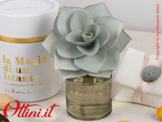 25155F Claraluna - Il diffusore Grigio con fiore in legno è completo di astuccio e confezione. Bomboniera elegante e utile per Matrimonio e anniversari.