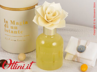 25164F Claraluna - Il diffusore Grande Giallo con fiore in legno è completo di astuccio e confezione. Bomboniera utile per Matrimonio e anniversari.