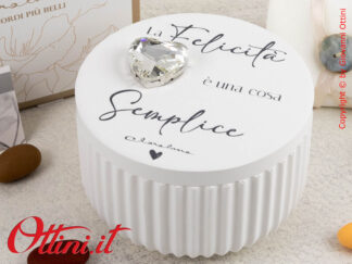 25333 Claraluna - La Scatolina bassa in gesso con lavorazione plissè e cuore silver è un portagioie dal design moderno e vintage, adatto a tutti gli arredi