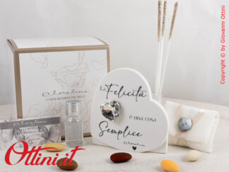 25334 Claraluna - Il diffusore in gesso con cuore silver è completo di Kit essenza e di confezione, bomboniera romantica e utile per matrimonio.