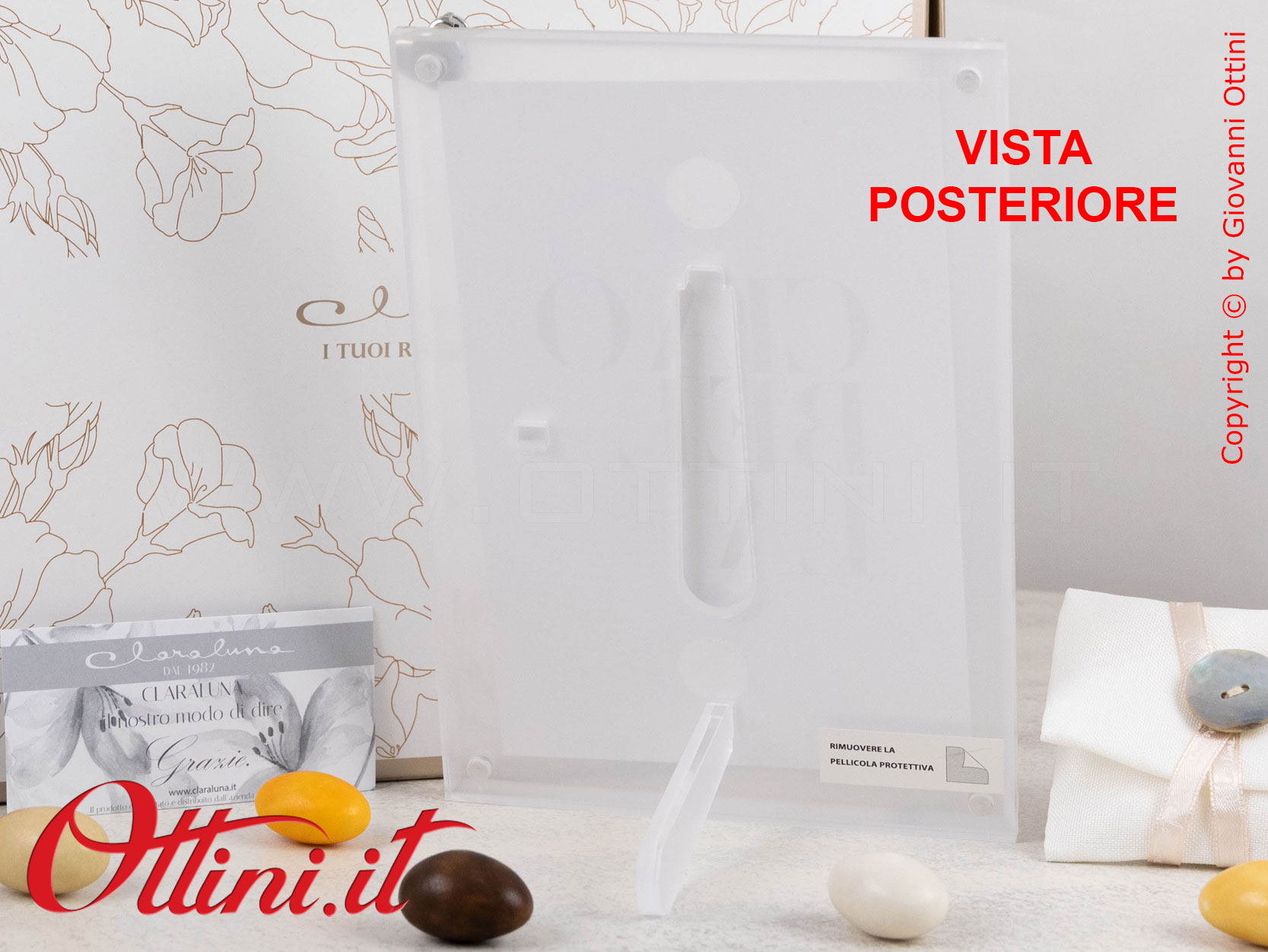 25336 Claraluna - Il portafoto Trasparente con cuore Silver è realizzato in Plexiglass e può essere utilizzato sia in verticale che in orizzontale
