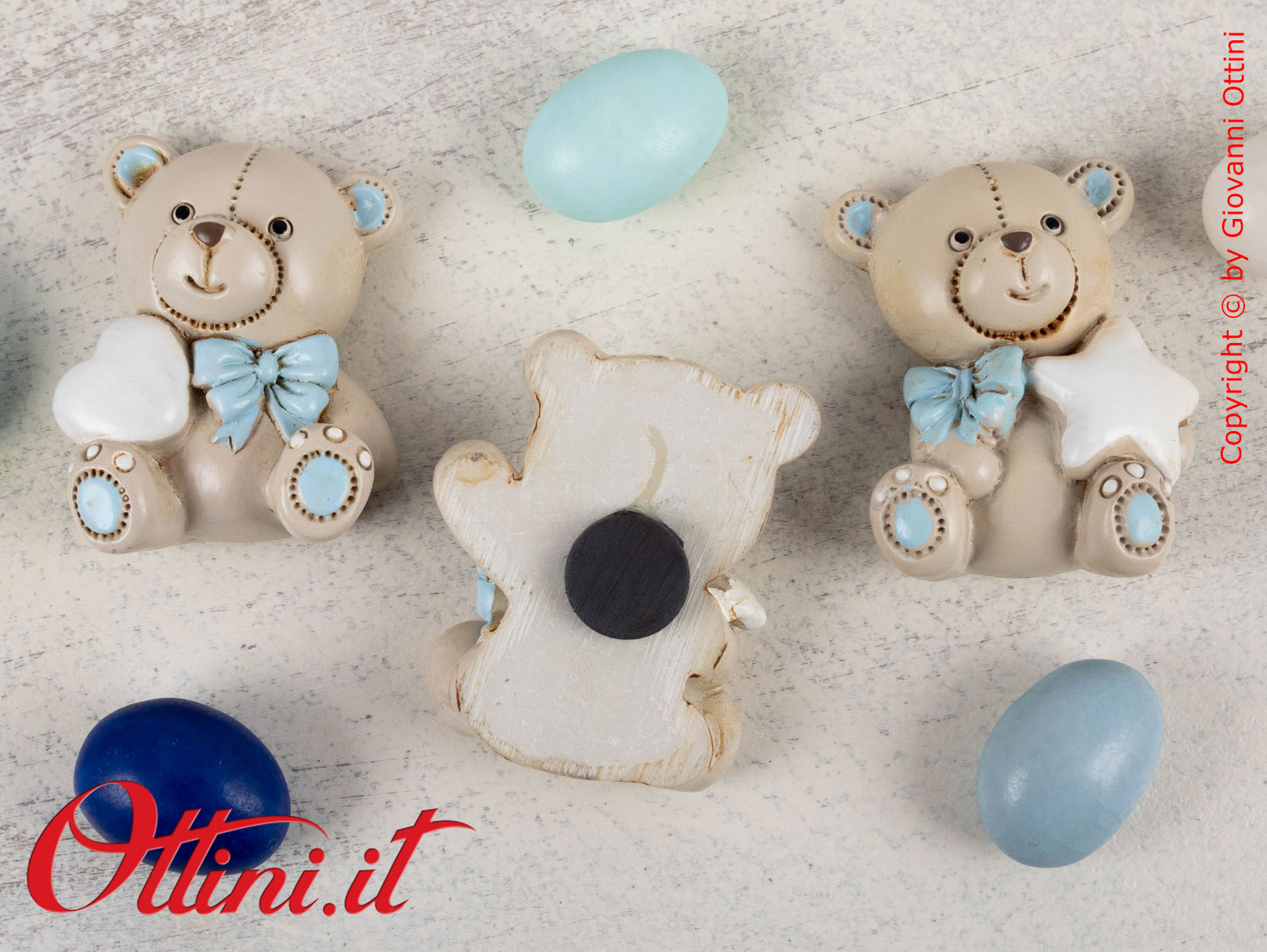 04A425 - L'Orsetto Magnete Orso Teo è un decoro in stile vintage specifico per la confezione di scatoline e sacchettini per nascita o battesimo per bambino