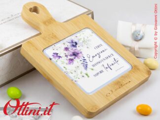 26085 Claraluna - Prestigioso Tagliere in Bamboo con Decoro Floreale Lilla, bomboniera moderna per matrimonio, utile in cucina o per gli aperitivi.