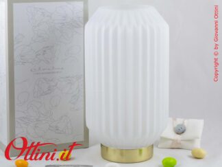 26152 Claraluna - La Lampada Led Grande Plissettata Bianca funziona a batterie, utile per il comodino o la scrivania, è un complemento di arredo moderno