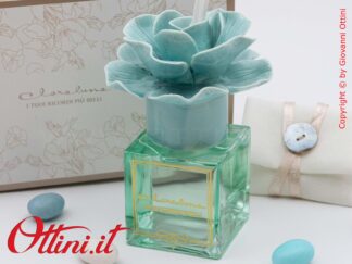 26194 Claraluna - Il diffusore Profumatore con fiore Azzurro Tiffany in porcellana è un profumatore per ambienti completo di kit essenza, bomboniera utile.