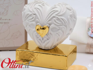 26263 Claraluna - Il Cuore in Gesso con Base Oro e cuoricino coordinato, è una bomboniera romantica per matrimonio, elegantissimo complemento d'Arredo