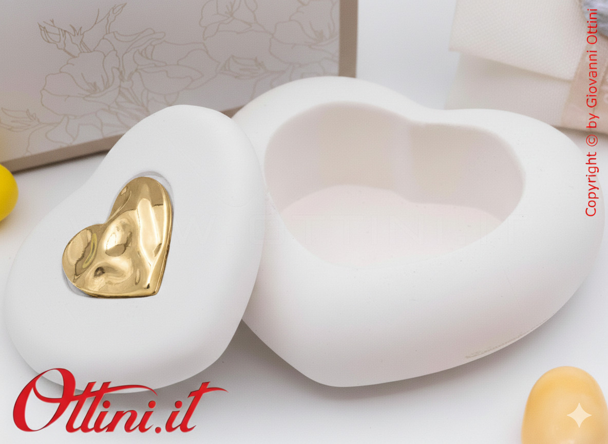 26293 Claraluna - La Scatolina Cuore con Decoro Oro è una bomboniera ideale per matrimonio, utile per riporre i vostri piccoli oggetti