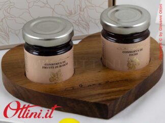 26502 Claraluna - Vassoio in legno massello di Acacia con Marmellate ai Frutti di bosco e Fichi, bomboniera gastronomica e utile anche come sottopentola
