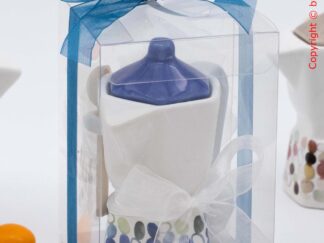 Il Kit Confezione con scatola in PVC cm 8x8x13, è una soluzione chiavi in mano completa di tutto il necessario per confezionare le vostre bomboniere