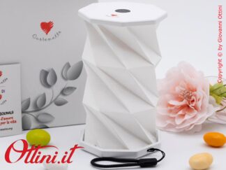 D9168 Cuorematto - La Lampada Led Fisarmonica è una bomboniera utile e tecnologica, tascabile, ricaricabile e solidale, originale da regalare
