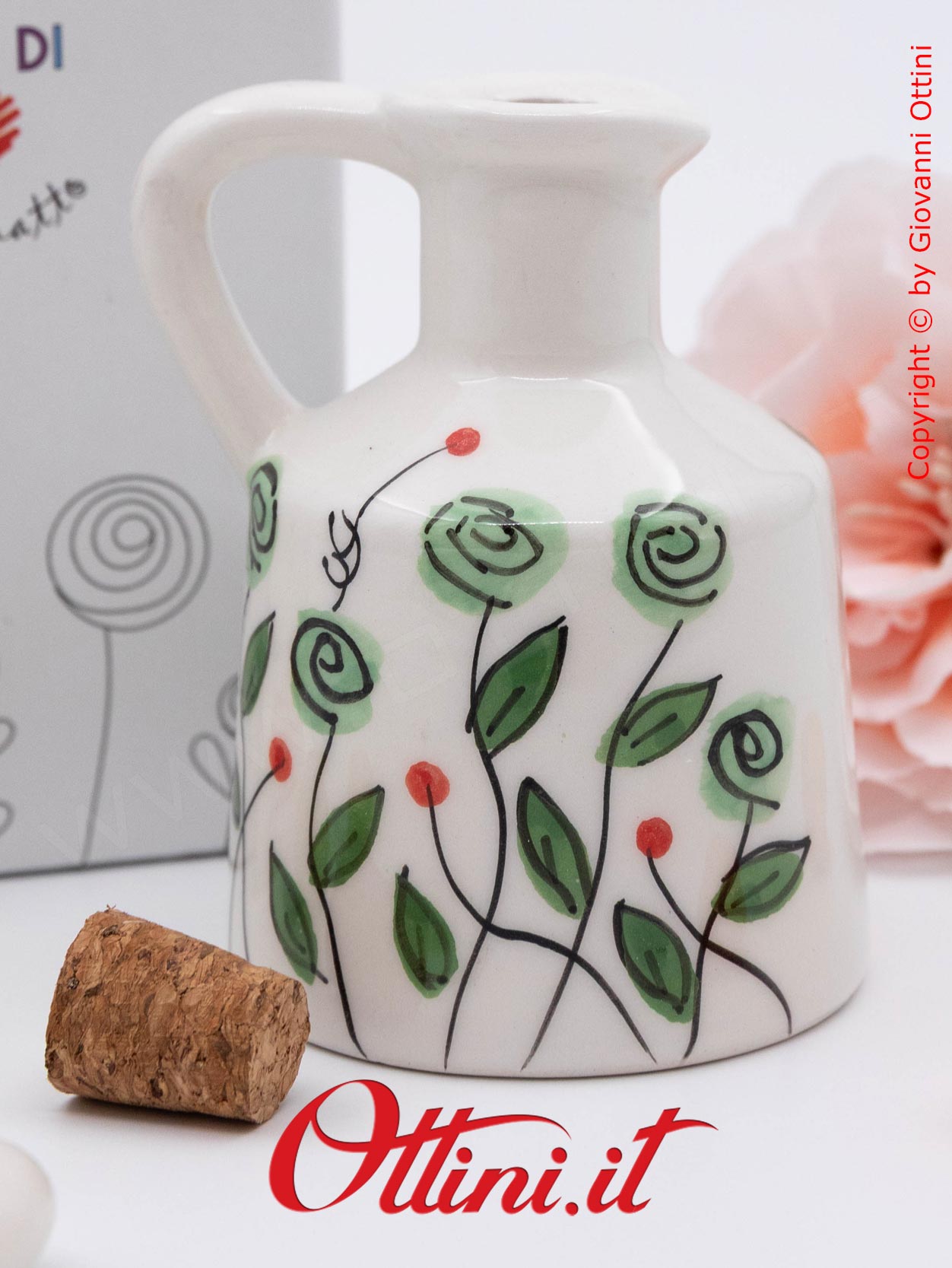 DA325 - l'Oliera Piccola Bocciolo Verde di Cuorematto è una bomboniera solidale utile in cucina con colori delicati e design retrò, ideale per la tavola