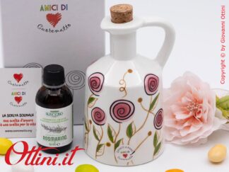 DA326 - l'Oliera Grande Bocciolo Rosa di Cuorematto è una bomboniera solidale utile in cucina con colori delicati e design retrò, completa di olio