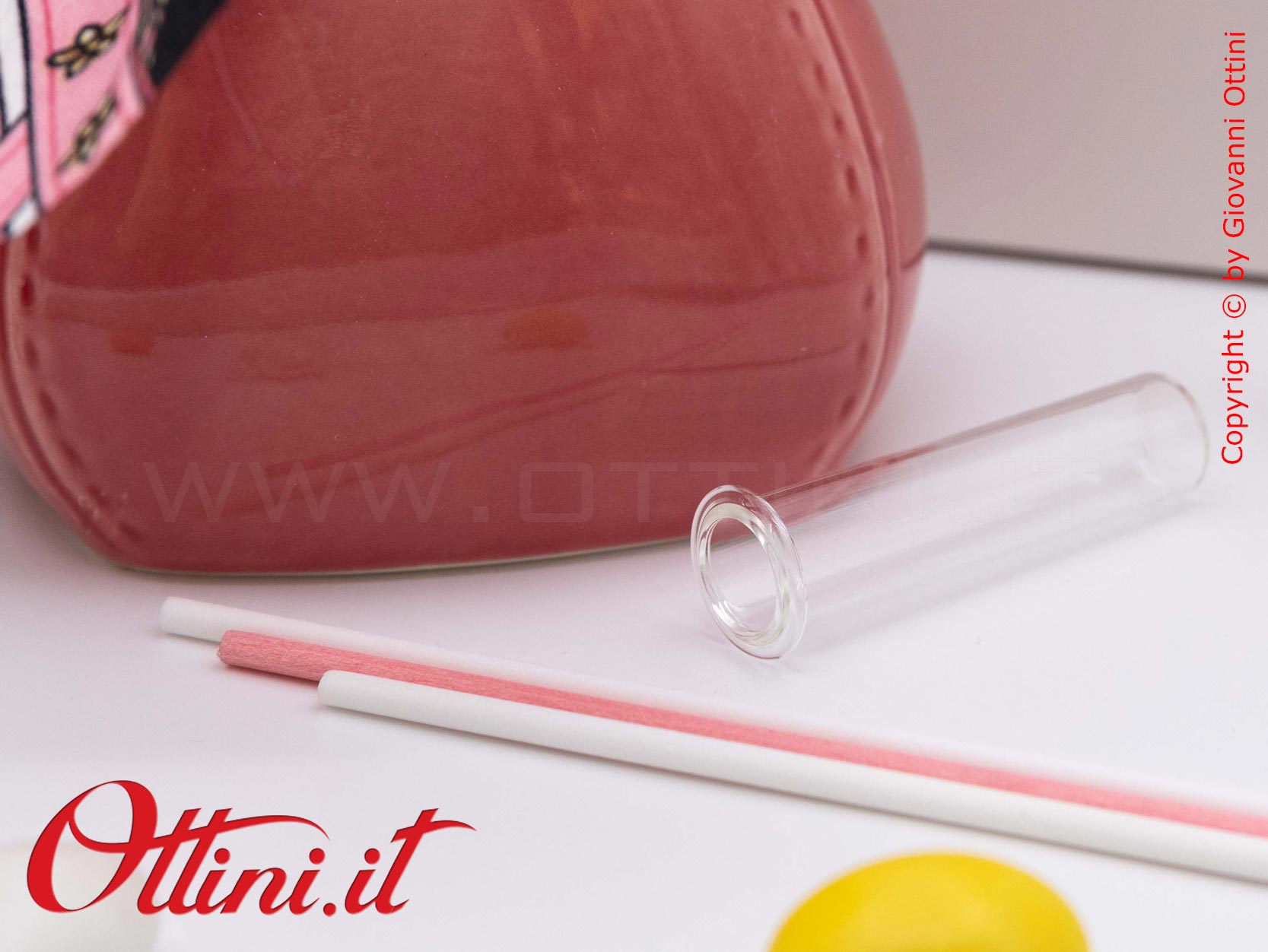 02A430 - il Profumatore Borsetta 3 Colori con Confezione è un diffusore per ambienti dai colori vivaci dedicata alle teenager che seguono la moda