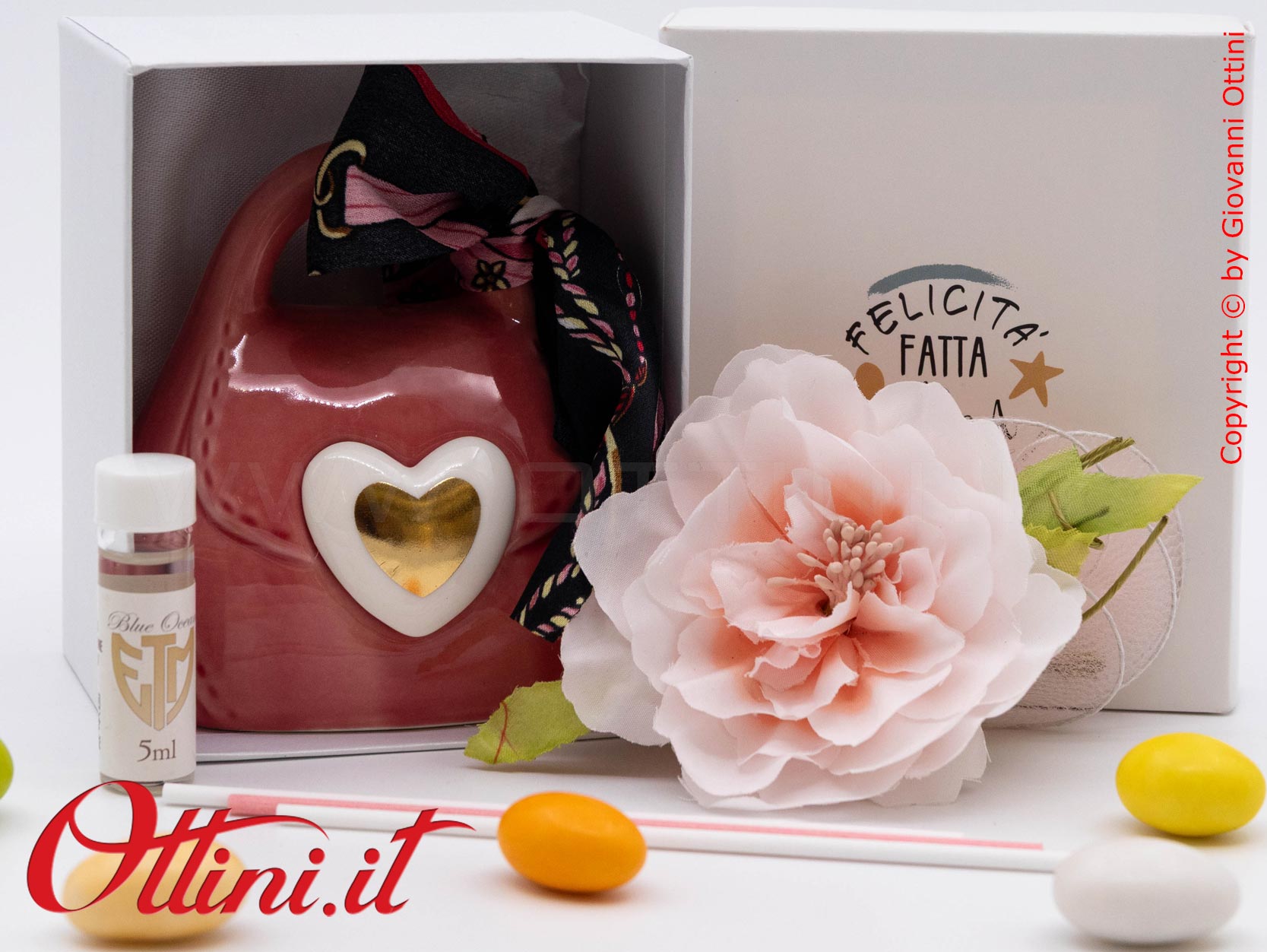 02A430 - il Profumatore Borsetta 3 Colori con Confezione è un diffusore per ambienti dai colori vivaci dedicata alle teenager che seguono la moda