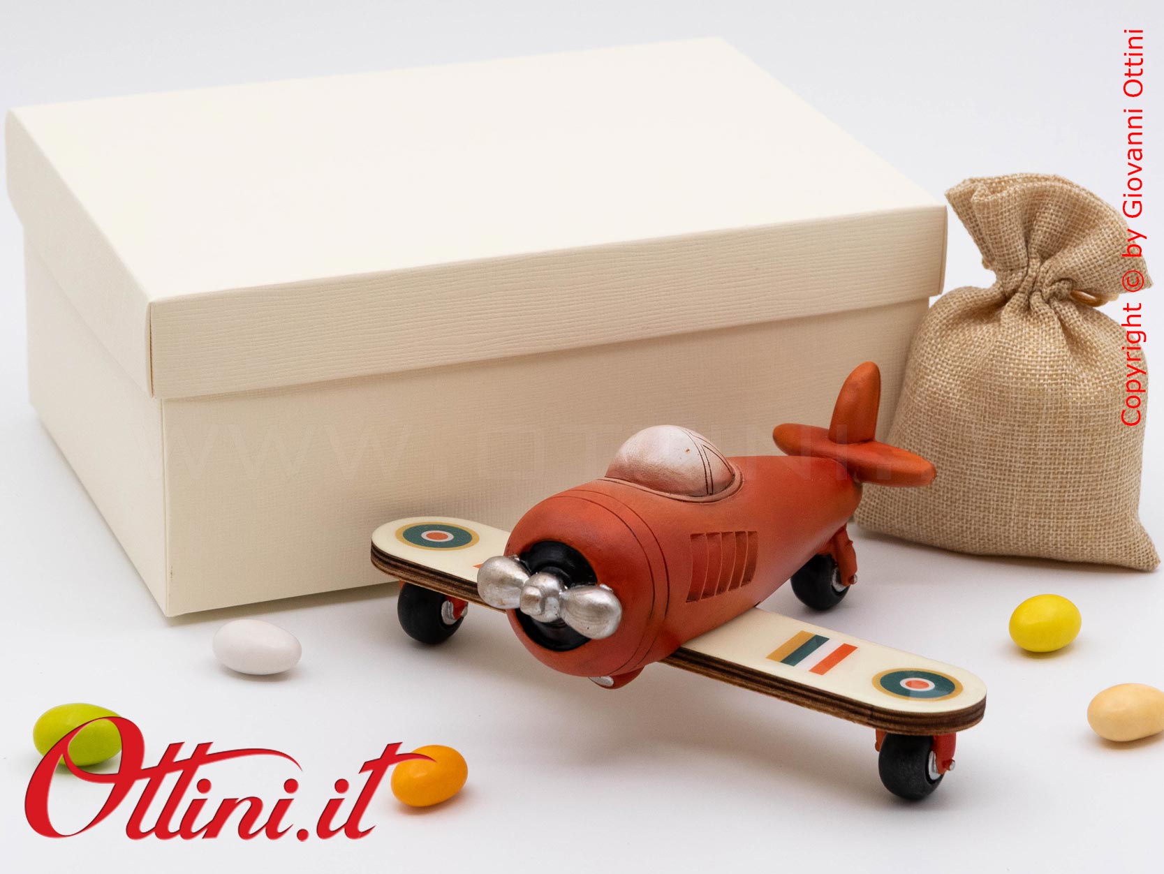 04A528 - lo Speed Aereo grande con Confezione è un oggetto decorativo dal design vintage realizzato in resina finemente colorata adatta ai giovani sognatori
