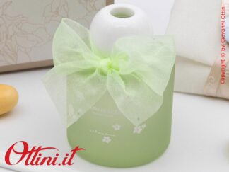 26243 Claraluna - Il Diffusore Profumatore Verde Fiori 50ml è un profumatore per ambienti in boccetta satinata completo del kit essenza e della confezione