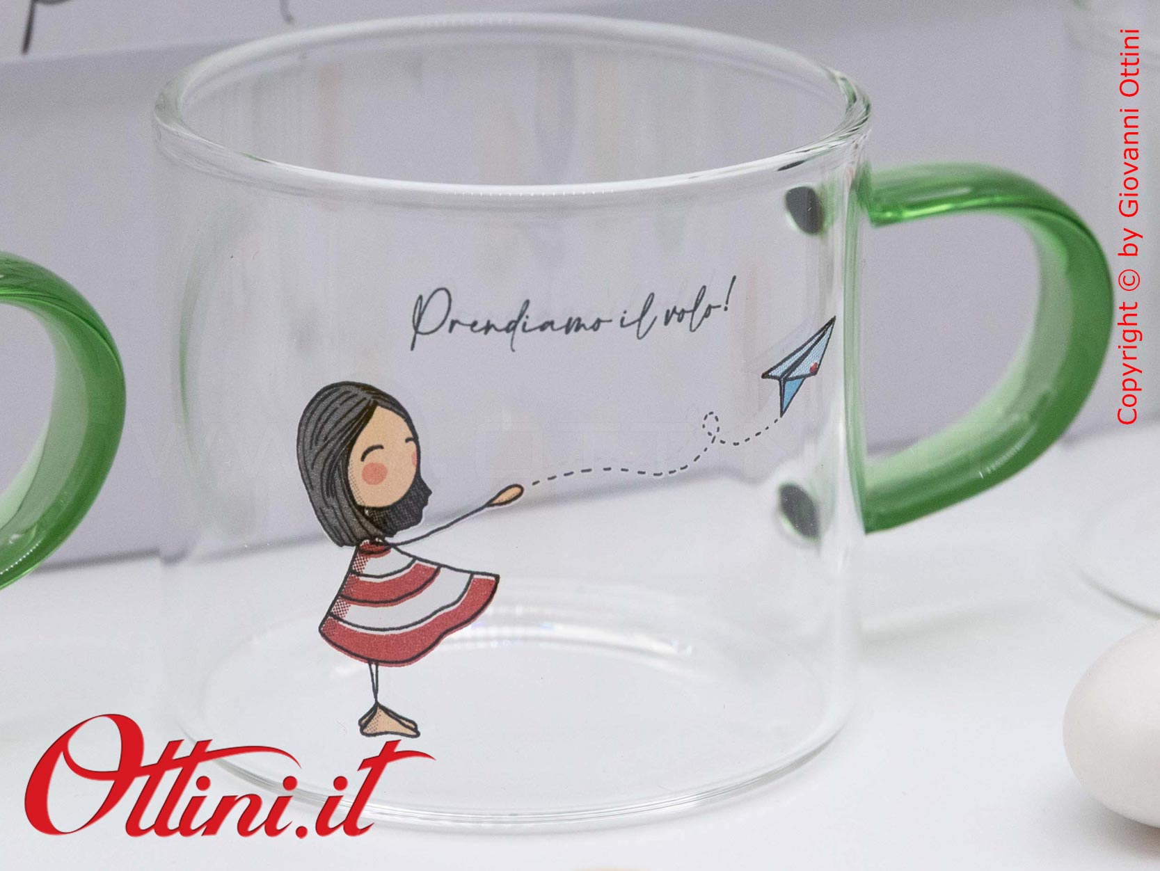 DC001 - Set 6 Tazzine La Tipa di Cuorematto in vetro borosilicato è una bomboniera solidale giovane che sostiene i Frati dell'Antoniano di Bologna.