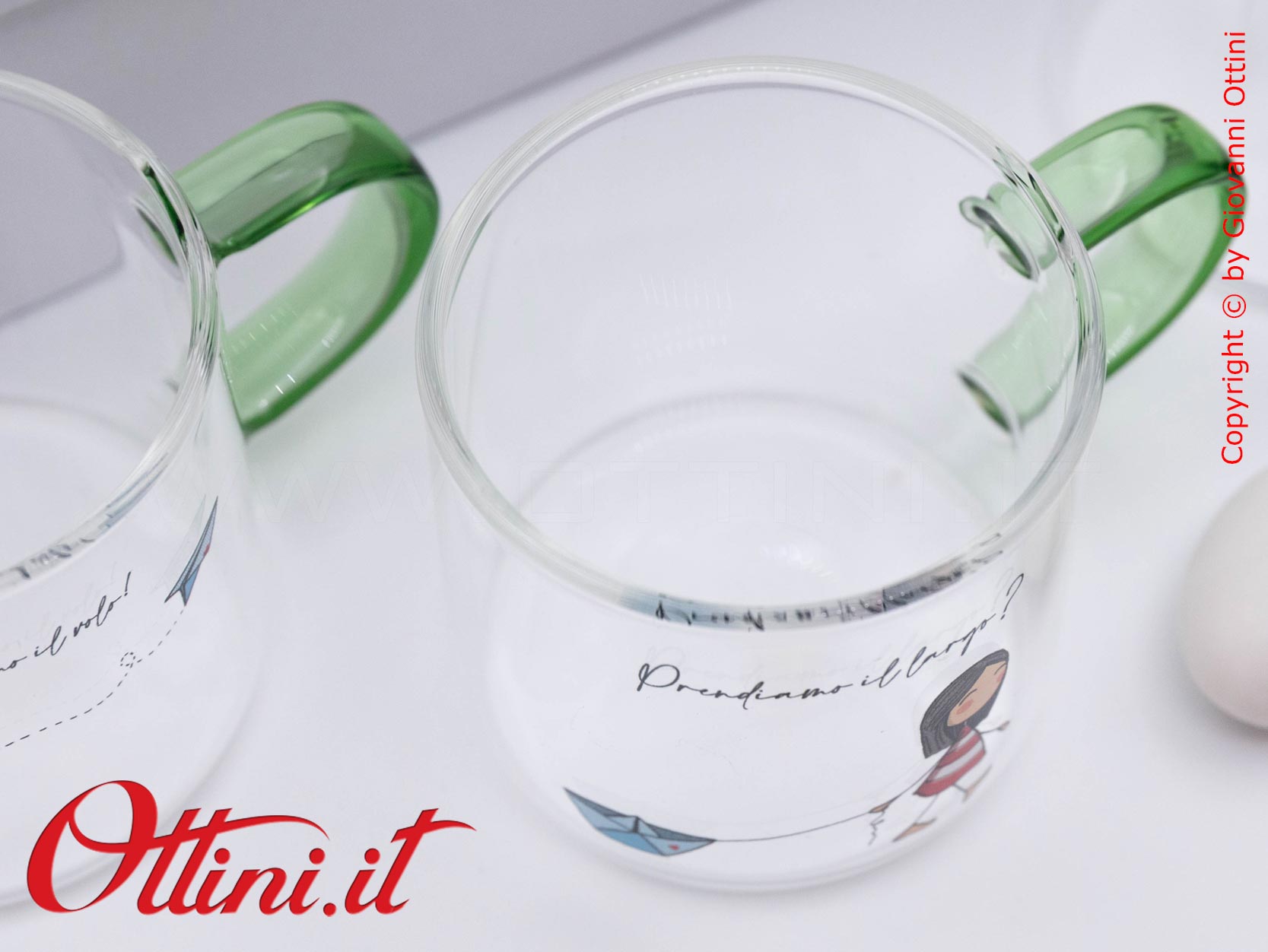 DC001 - Set 6 Tazzine La Tipa di Cuorematto in vetro borosilicato è una bomboniera solidale giovane che sostiene i Frati dell'Antoniano di Bologna.