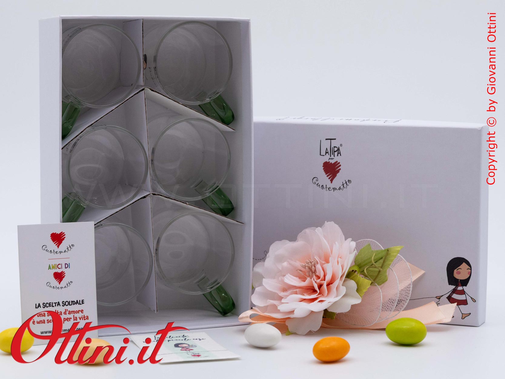 DC001 - Set 6 Tazzine La Tipa di Cuorematto in vetro borosilicato è una bomboniera solidale giovane che sostiene i Frati dell'Antoniano di Bologna.