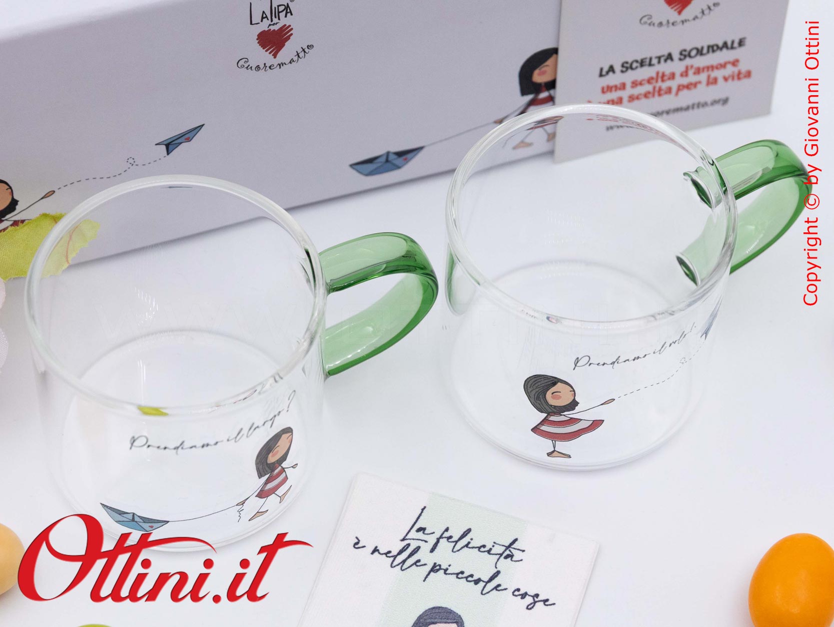 DC002 - Set 2 Tazzine La Tipa di Cuorematto in vetro borosilicato è una bomboniera solidale giovane che sostiene i Frati dell'Antoniano di Bologna.