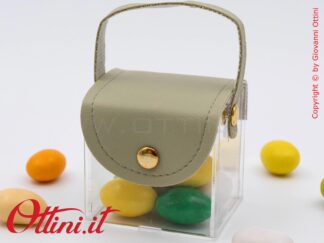 La Scatolina Borsina Sunshine Salvia misura cm 5x6x6 ed è un prodotto giovane, semplice, sobrio, originale adatto a tutti i tipi di evento.