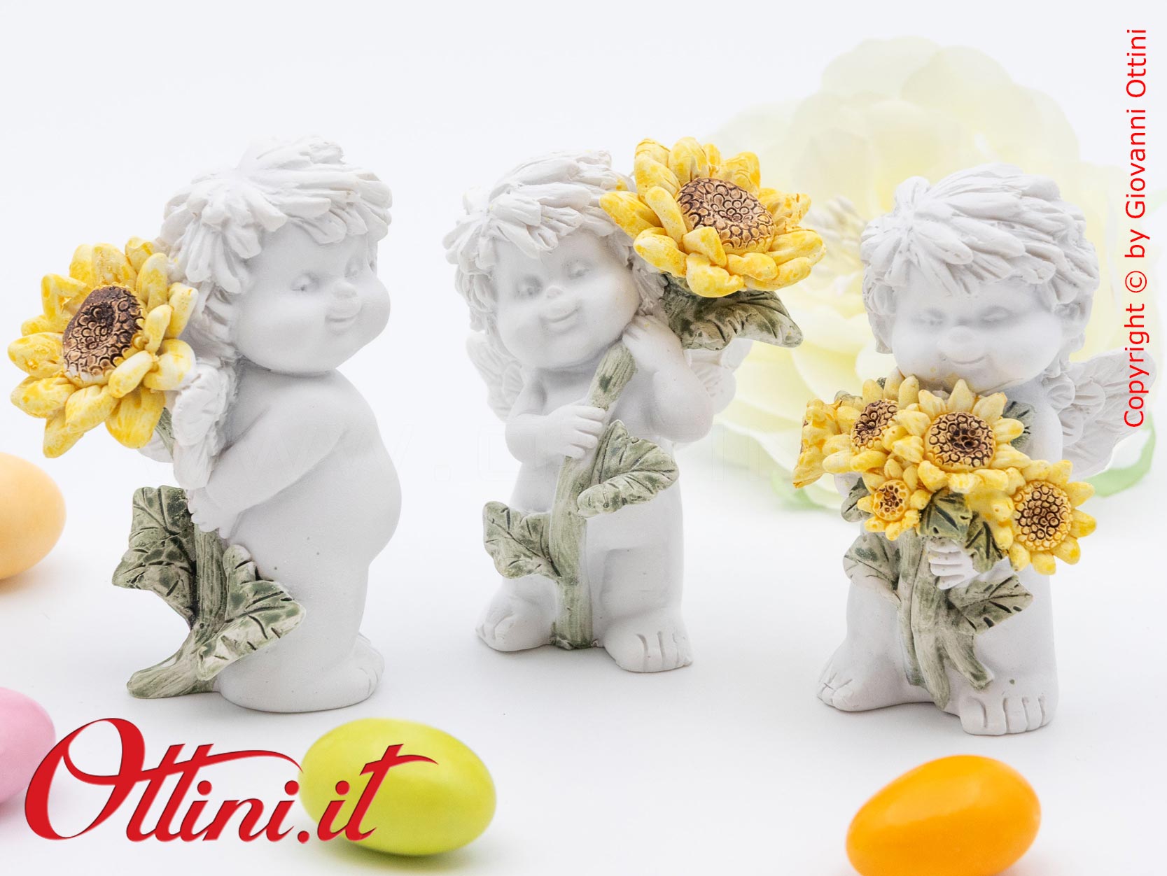 L'Angelo piccolo Igor con i girasoli è una serie dedicata anche alla natura con i suoi colori vivaci e solari, disponibili in ben 12 diversi modelli.