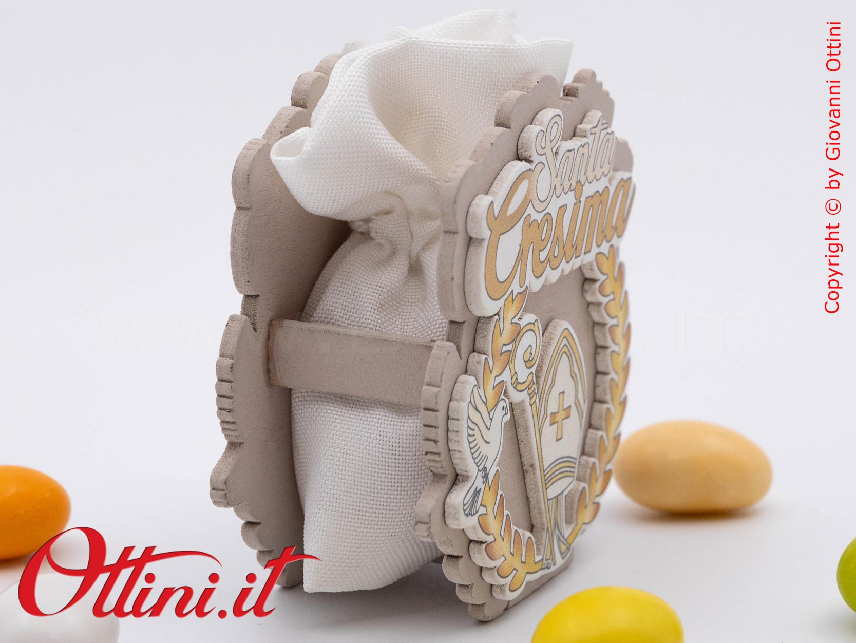 Alloro Bag Portaconfetti è un sacchettino per la Santa Cresima già pronto con tutte le decorazioni e completo di imbottitura, facilissimo da confezionare