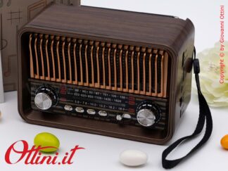D9175 - La Radio Speaker Bluetooth Old Style è un regalo tecnologico e bomboniera utile dal design vintage. Musica e sound eccezionali.