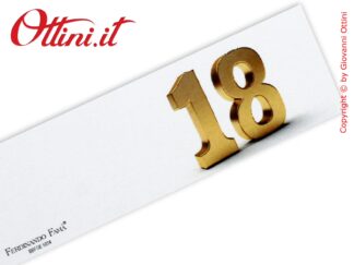 Bigliettino bomboniera per i 18 anni nella versione Gold Edition, E' un prodotto semplice ed elegante che può essere stampato nei due lati interni